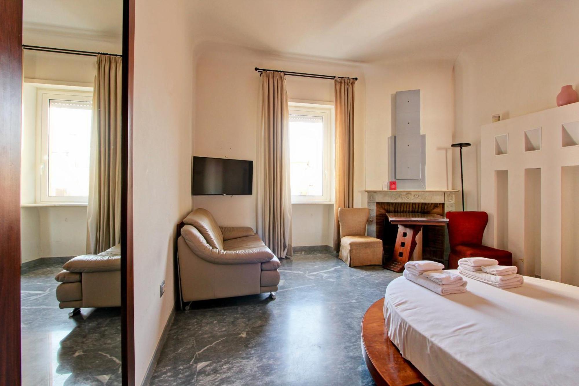 Romantic At Via Veneto * Roma